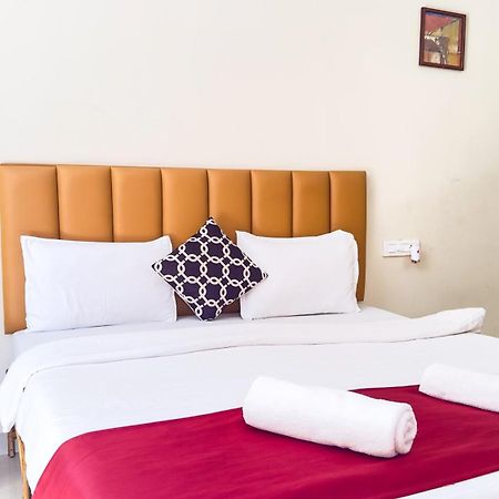 Hotel Leela Inn Candolim Marmagao Exterior photo