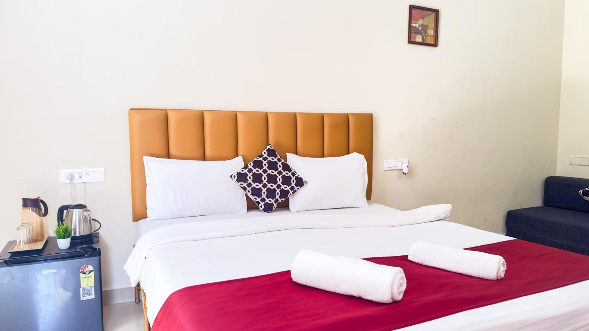 Hotel Leela Inn Candolim Marmagao Exterior photo