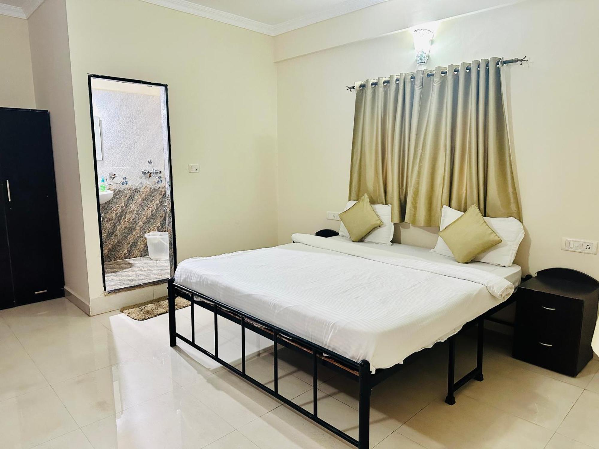 Hotel Leela Inn Candolim Marmagao Exterior photo